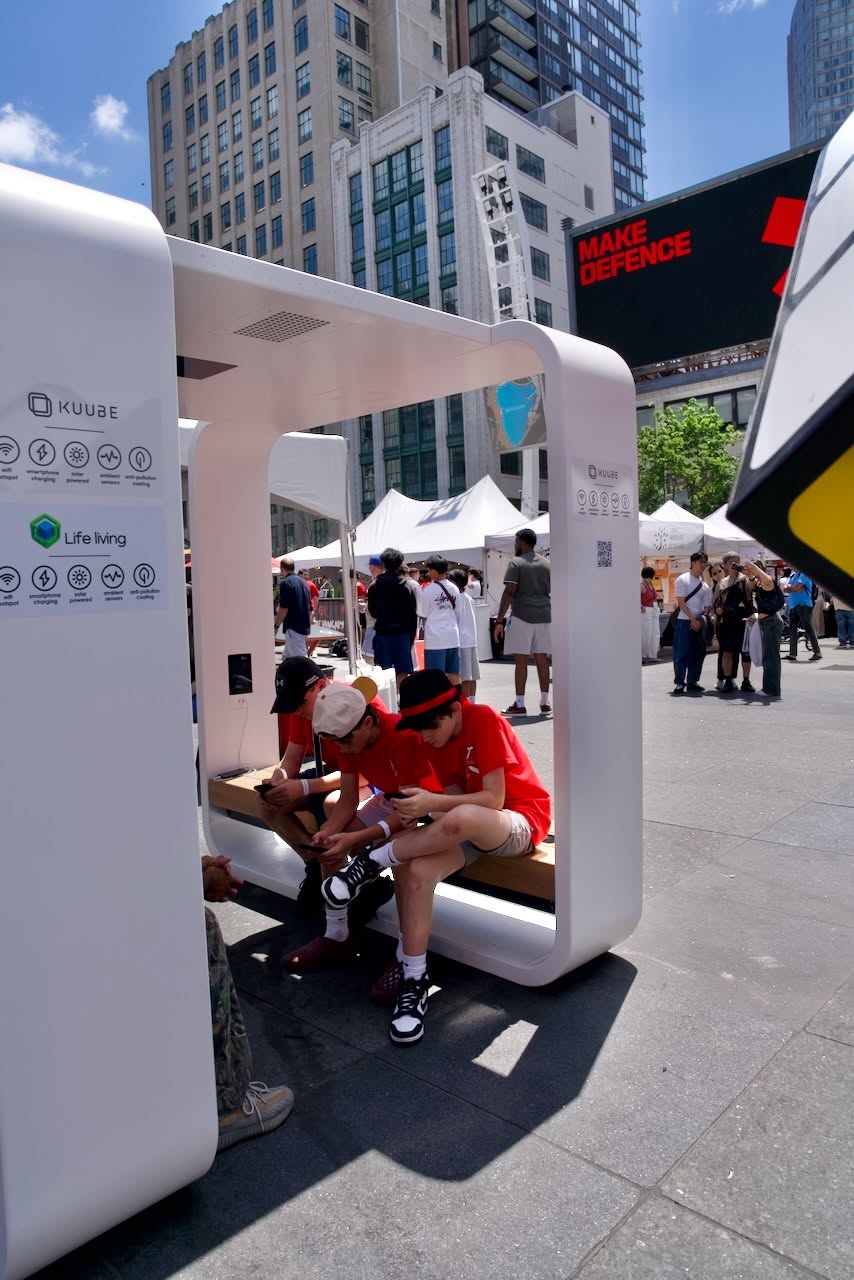 A Kuube solar-powered smart bench at HungaroFest Toronto 2026.