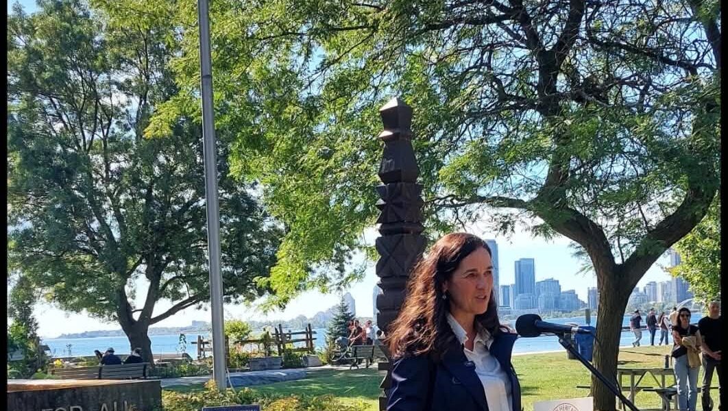 Dr. Anita Orbán Honours the Heroes of 1956 at Toronto Commemoration